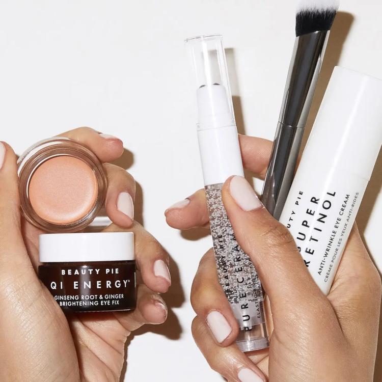 New here? Check out a few of her favourite things.