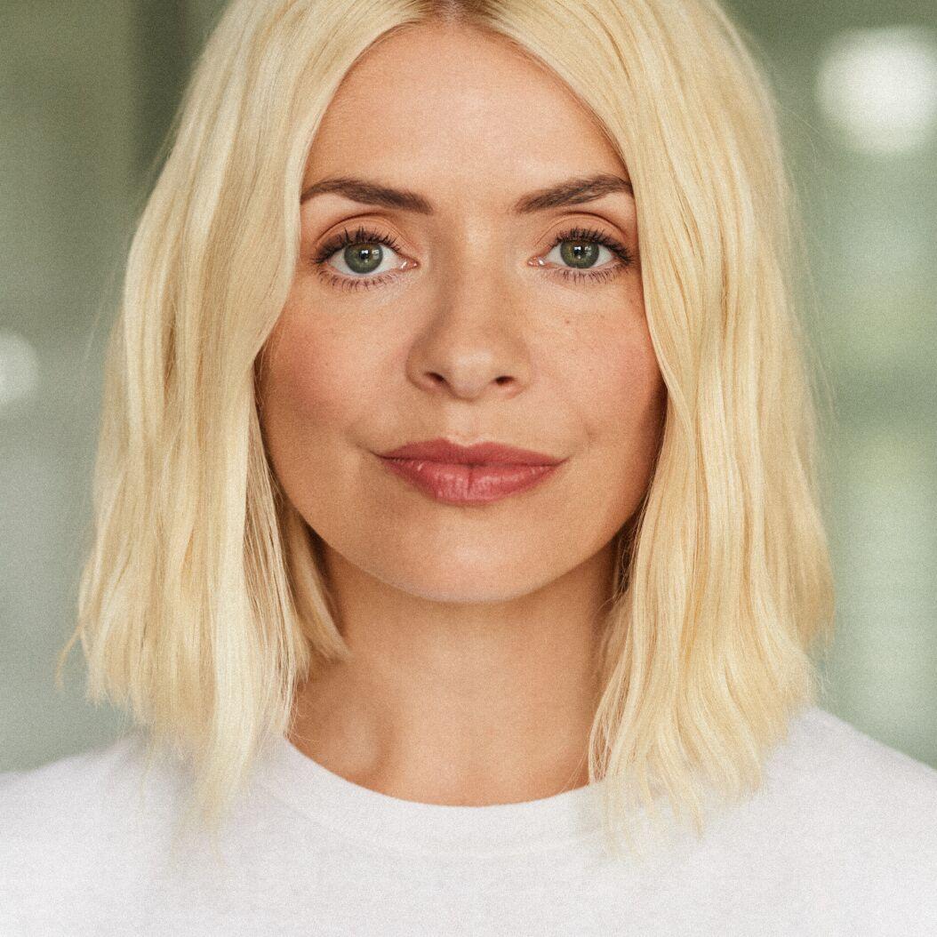 Holly Willoughby headshot mobile