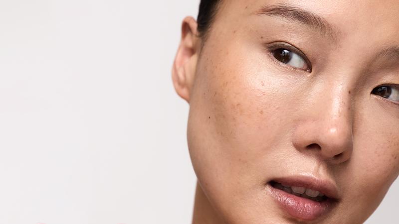 The Reasons Why Your Skin Is Dry The Reasons Why Your Skin Is Dry