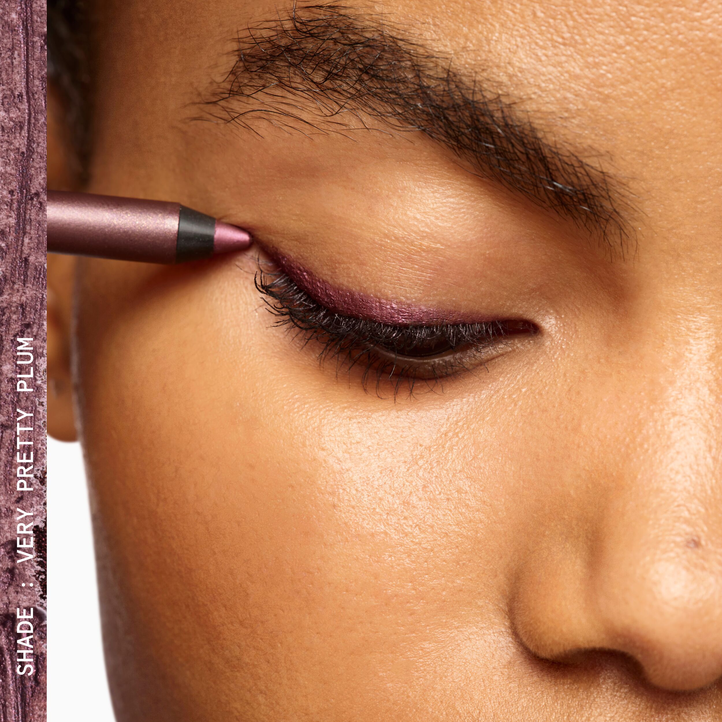 ULTRA COLOUR PRO GEL EYELINER - VERY PRETTY PLUM
