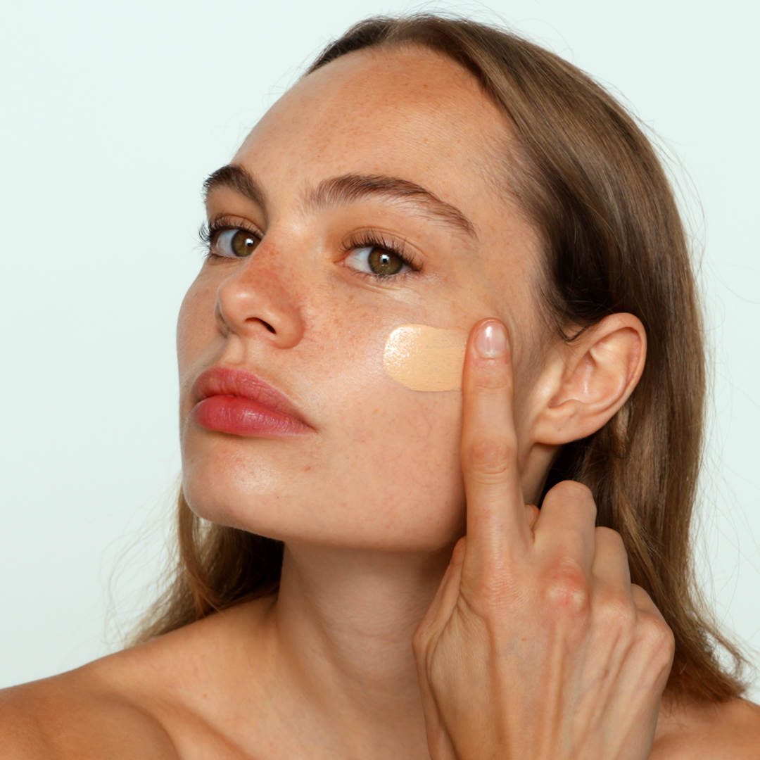 62503 - tinted glow serum - light 62503 - tinted glow serum - light