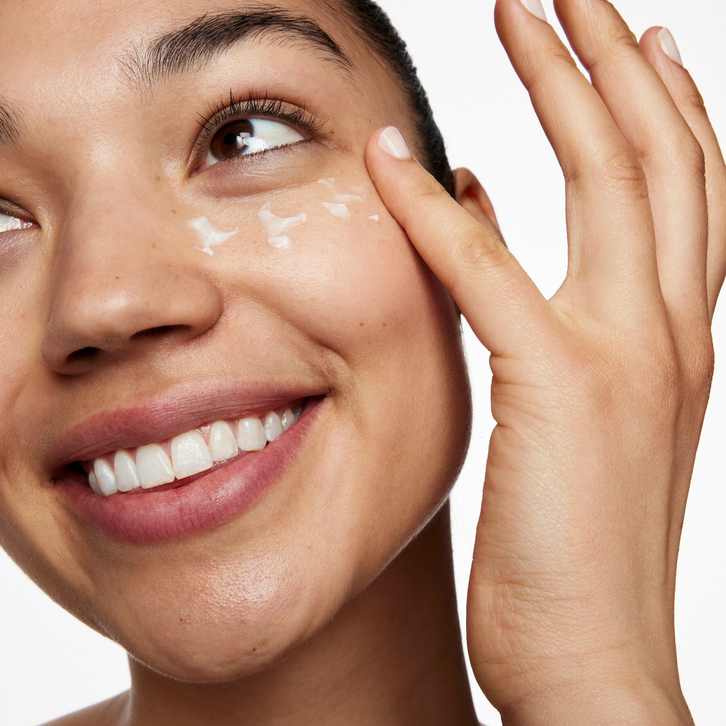 Ginseng Eye Cream Model Ginseng Eye Cream Model