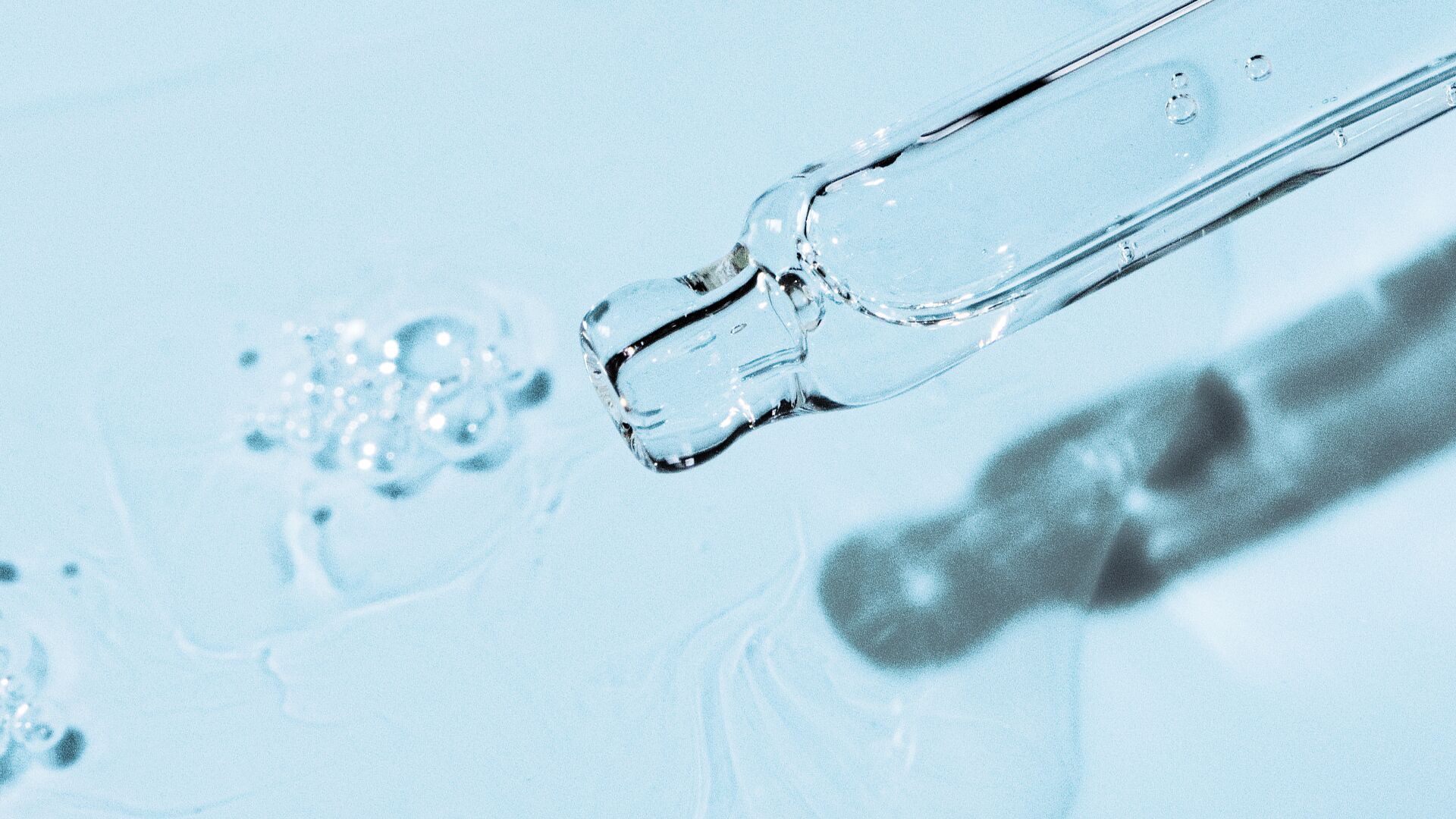 pipette-image.jpg Close up of a pipette