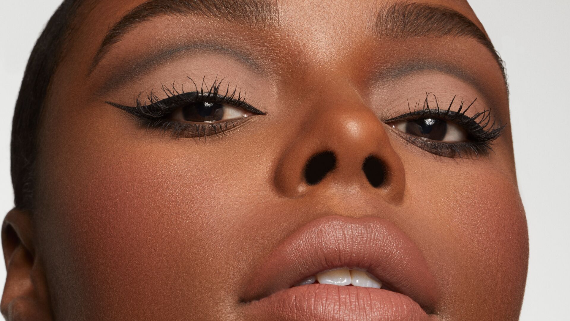 up-your-eyeshadow-game.jpg Up Your Eyeshadow with James Molloy