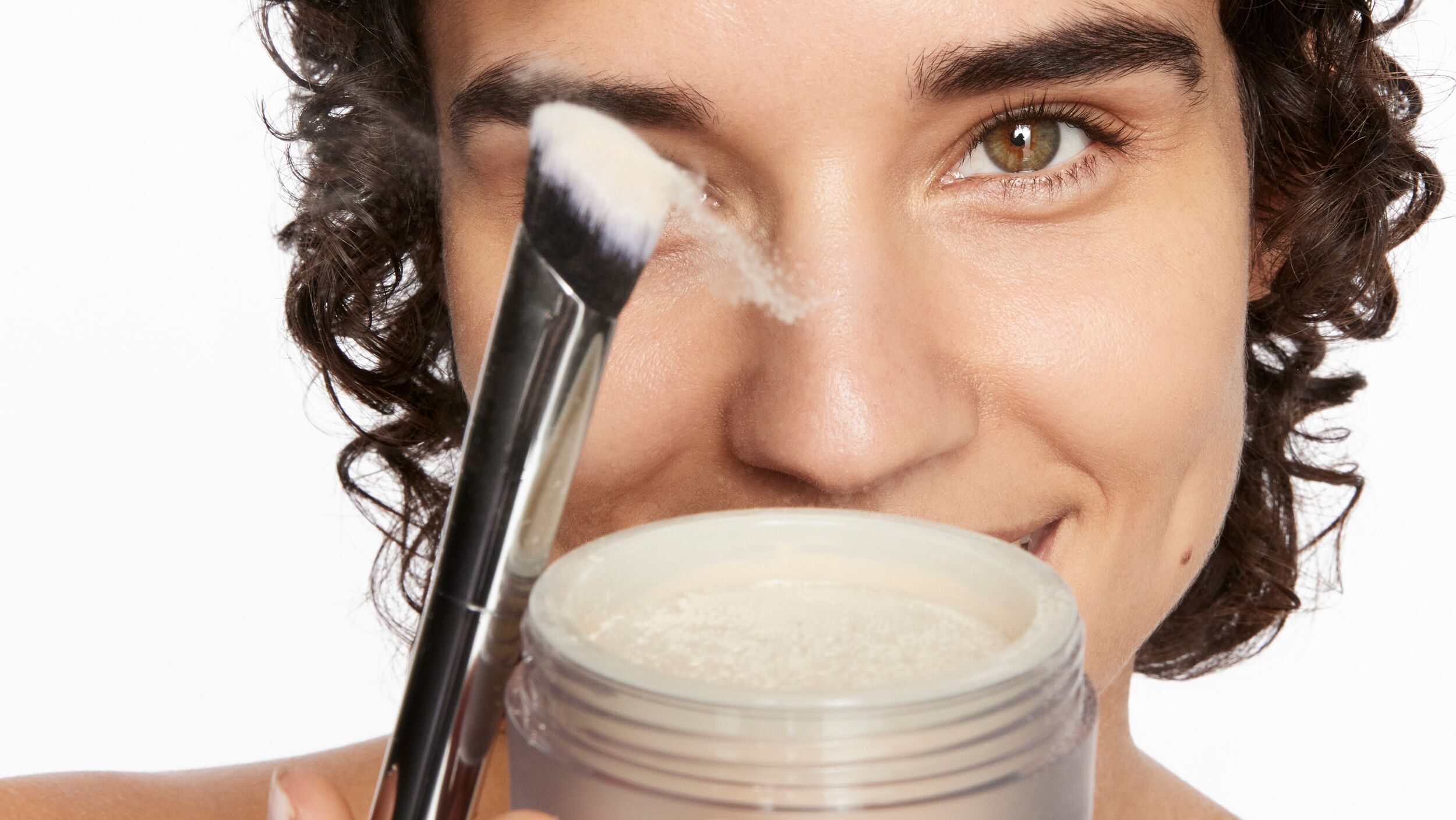 blog-makeup-trends-inset.jpg Blog: Makeup Trends 2024 Inset Image