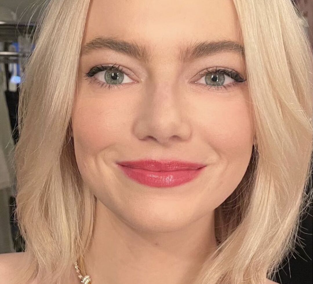 Emma stone headshot Emma stone headshot