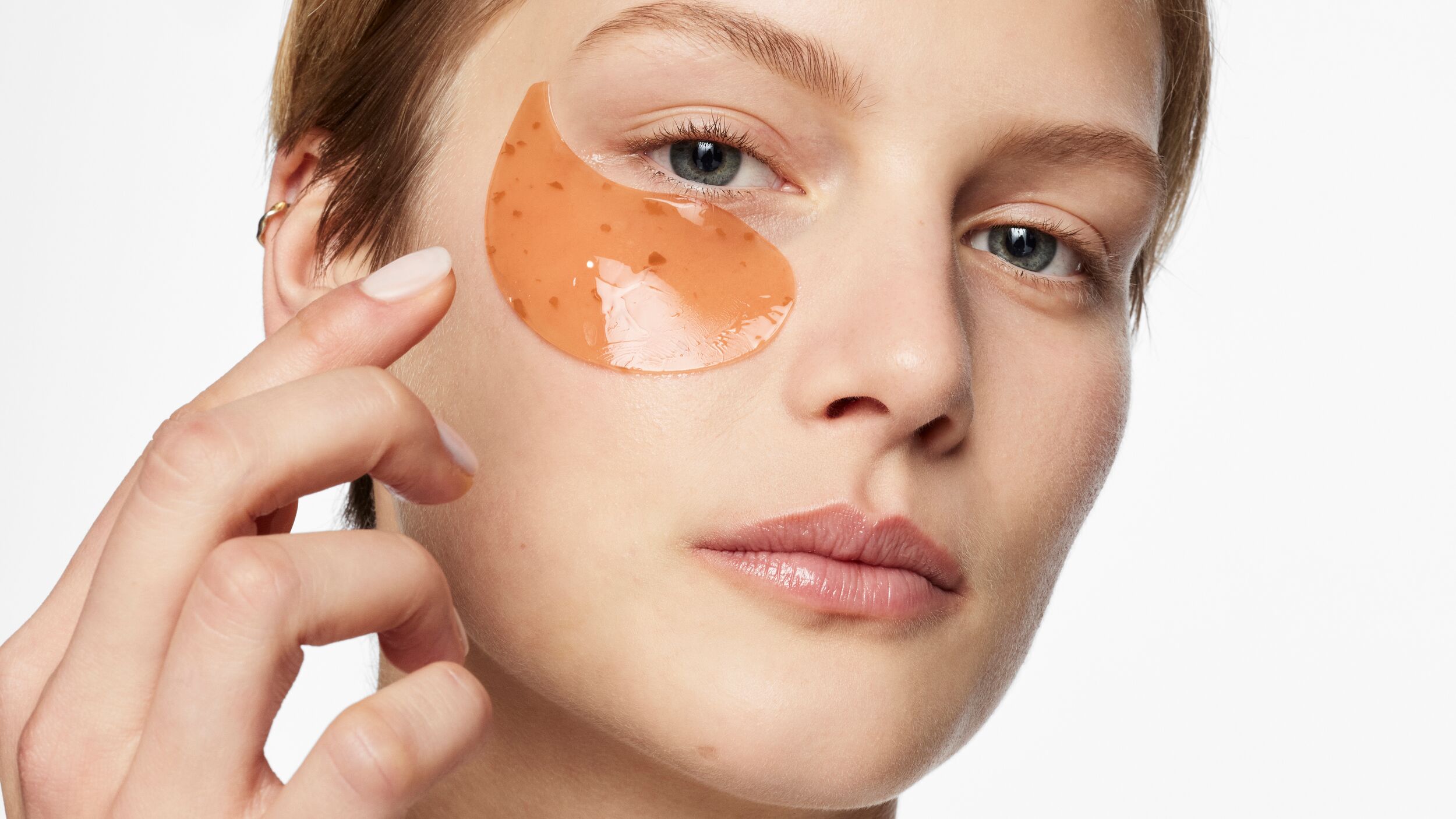 blog-eyeliss-patches.jpg trending_now_eyeliss_blog_16x9_3