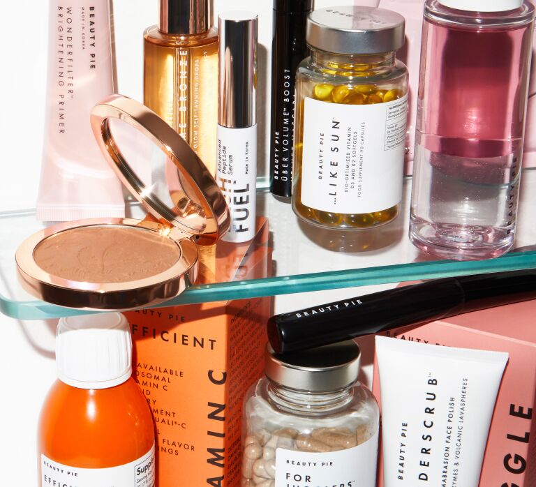 Shelfie hero Mobile - CNN Shelfie hero Mobile - CNN