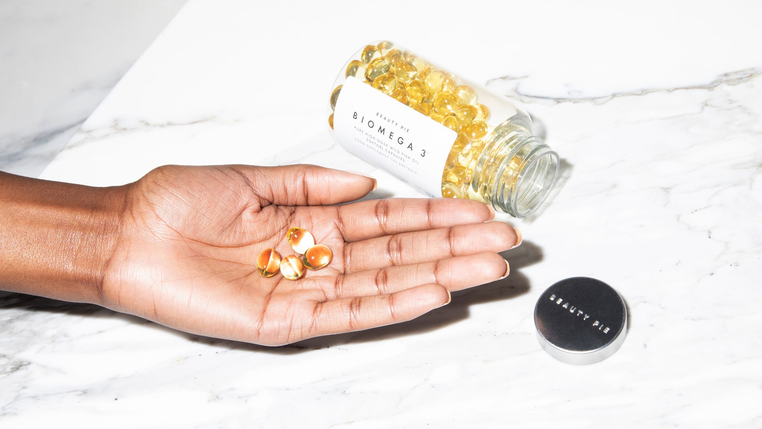 biomega-3-supplements-hand.jpg BiOmega 3™ in hand