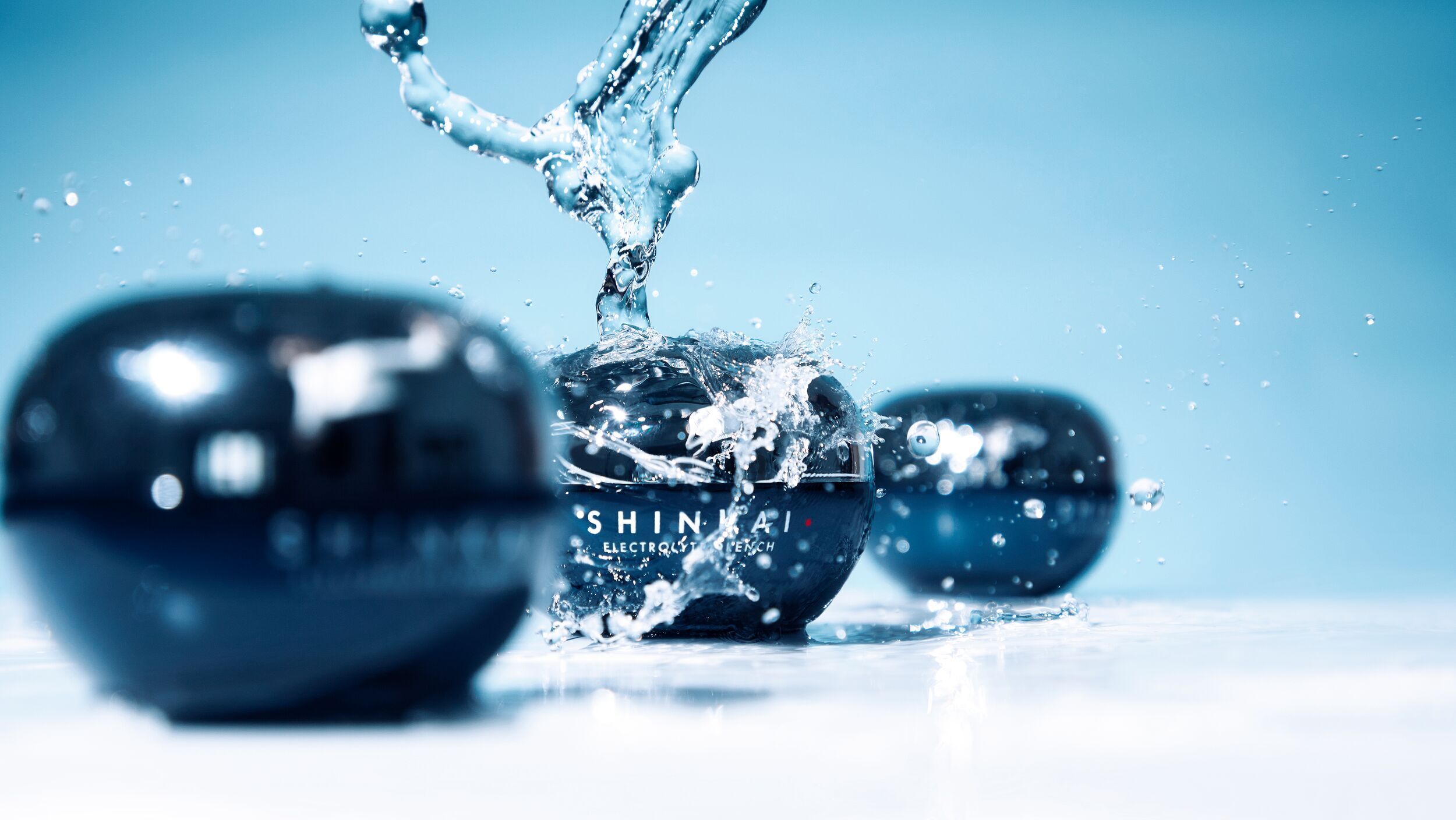 shinkai-blog-hero.jpg Three pots of shinkai with water effect
