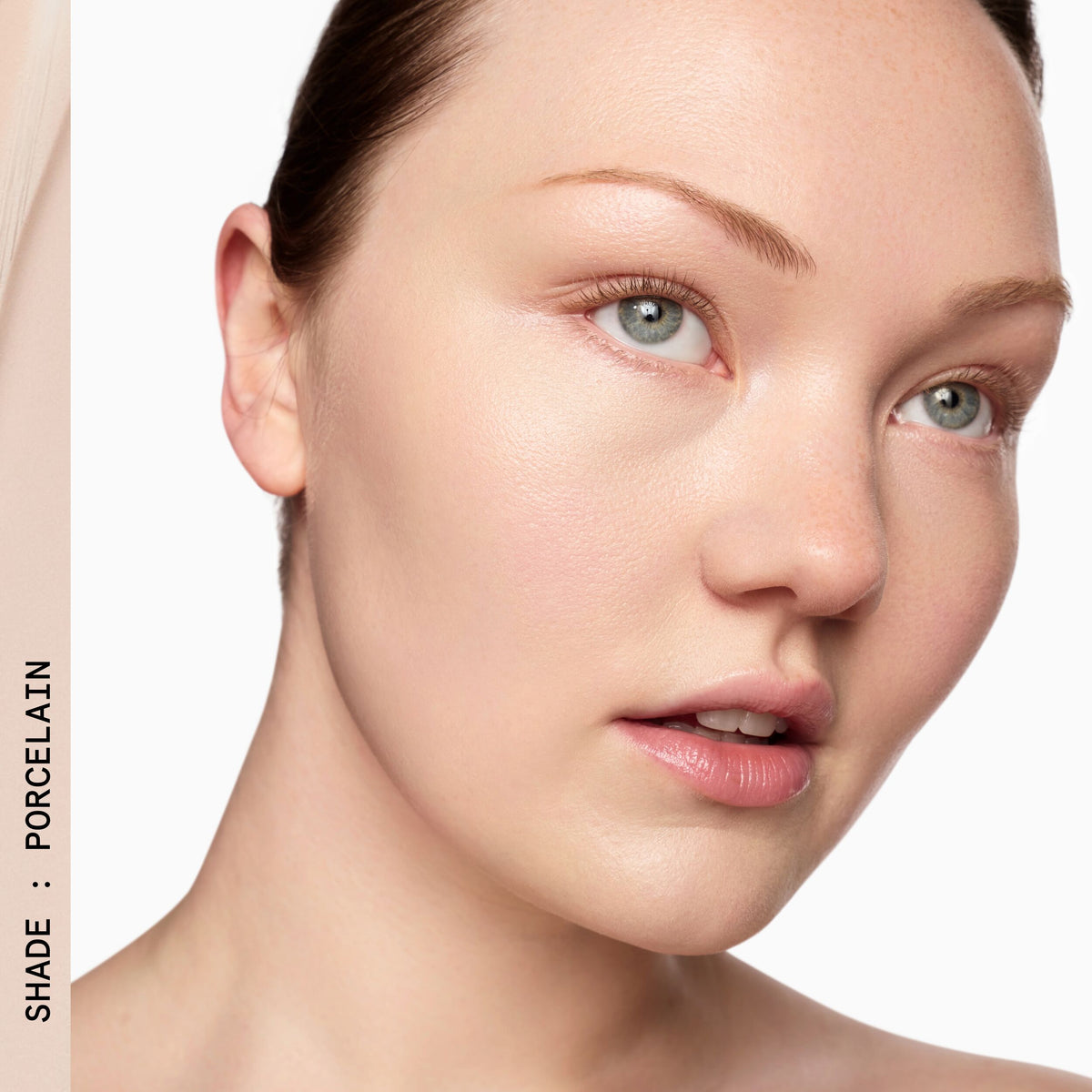 EVERYDAY_GREAT_SKIN_HYALURONIC_BLUR_CONCEALER_PORCELAINE_191689_PDP_ECOM_1X1_MODEL_CROP_2025_WEB