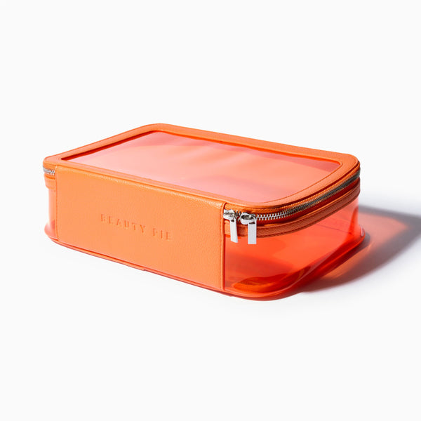 The perfect beauty travel bag, for gym, work or travel.