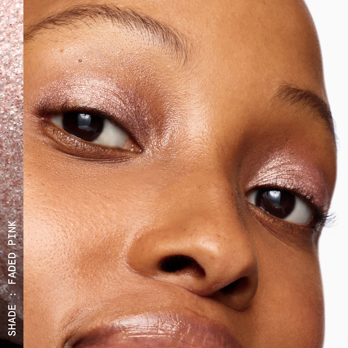 WONDERCOLOUR-SHADOW-STICK_FADED-PINK_MODEL3_PDP_WEB