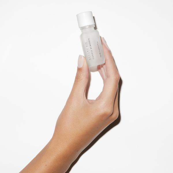 cuticle_remover_198497_CSL_handmodel_WEB